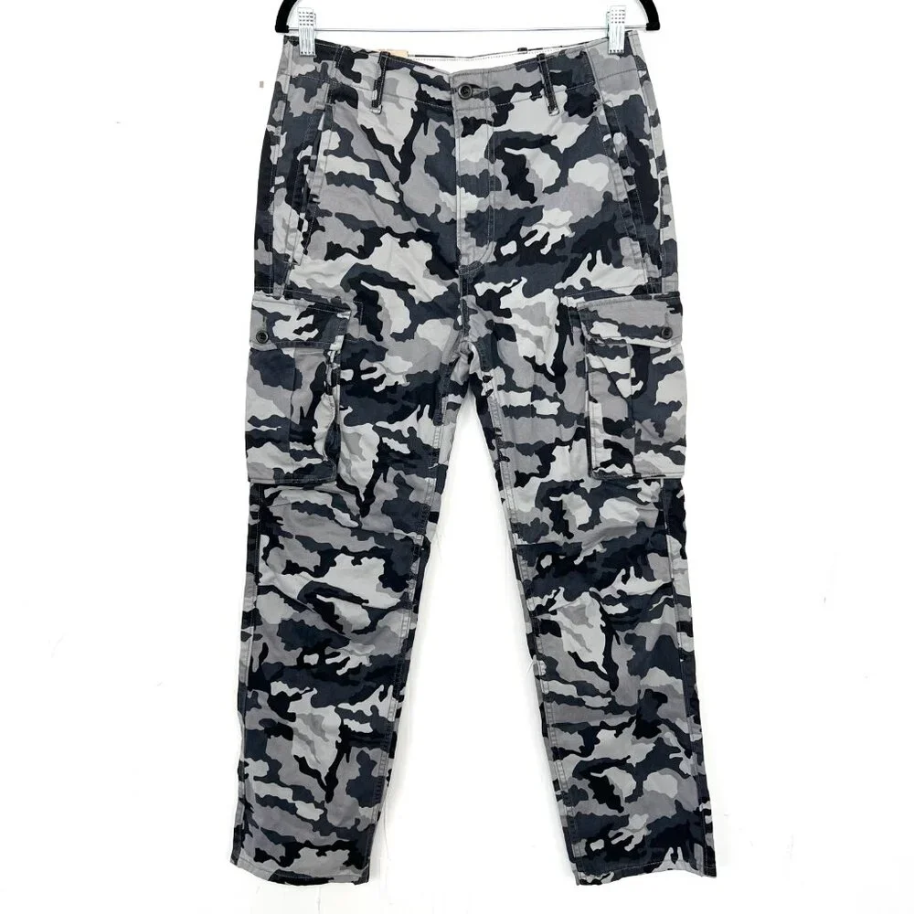 NWT Levi’s Cargo Pants Camo Grey‎ Men's Size 30x32